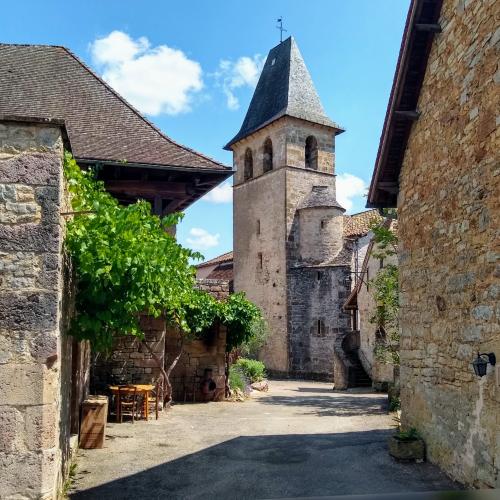 Loubressac Église SaintJeanBaptiste. Présentation et avis des