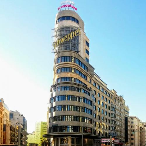GRAN VÍA. La grande avenue commerçante de Madrid.
