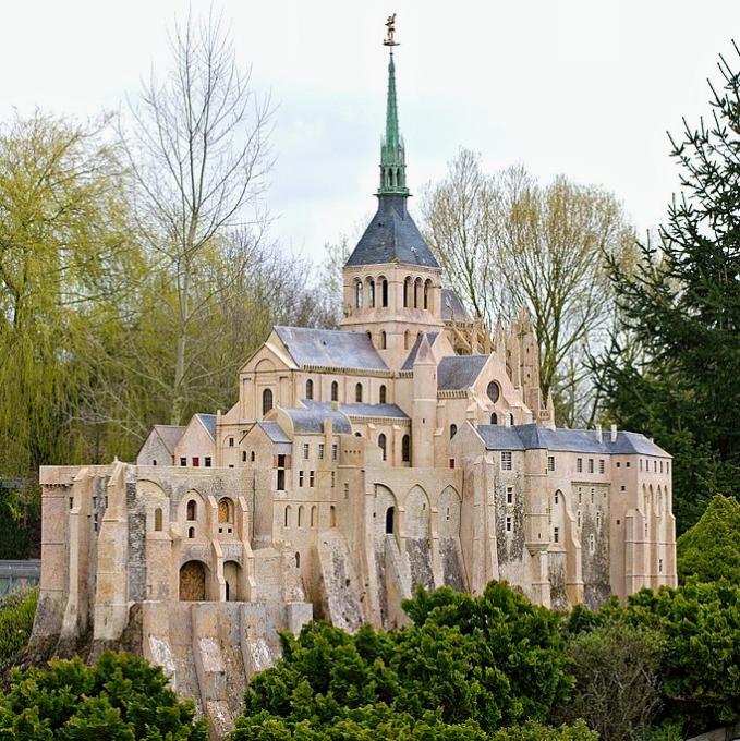 Le Petit Paris Parc de la Miniature.