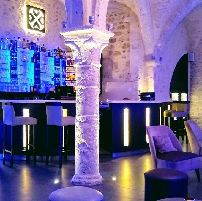 Provins Bar "Le Bar Des Remparts". Présentation et avis des voyageurs.