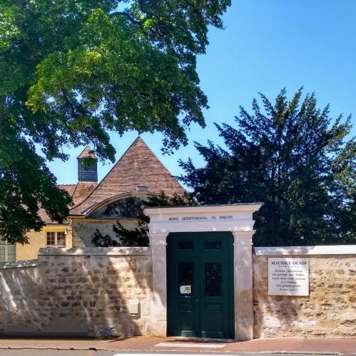 Musée départemental Maurice-Denis.