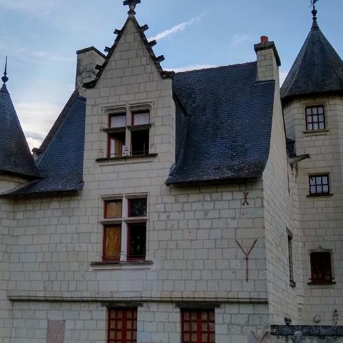 MAISON DES COMPAGNONS. Sauvée par les Compagnons du Devoir. (10)