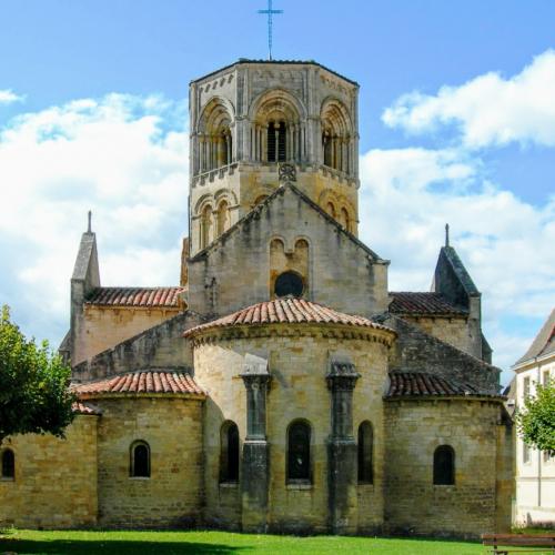 Semur-en-Brionnais.