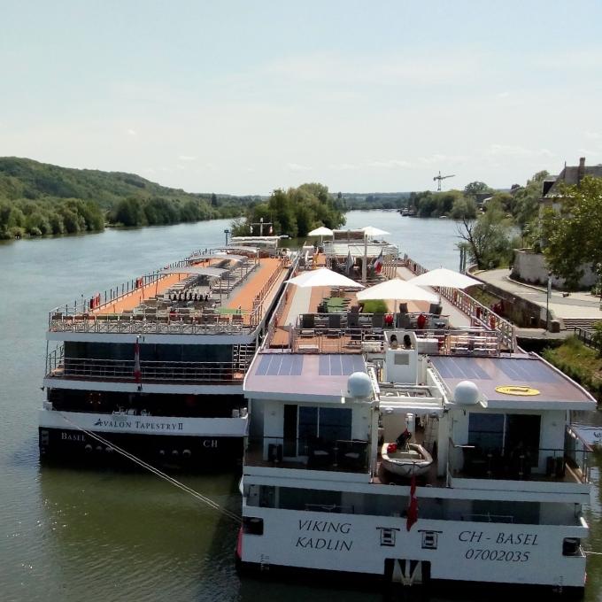 Promenade le long de la Seine.